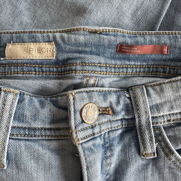 Pilcro by Anthropologie Distressed Slim Boyfriend Crop Jeans Size 26 - Picture 6 of 8